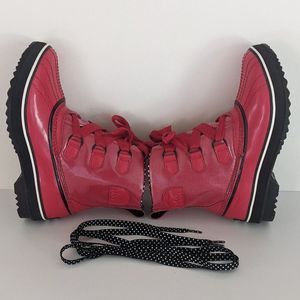 Sorel Tivoli Red Women's Boots Size 8
